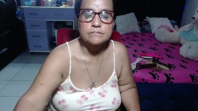 pervert_mommy_ live cam on StripChat