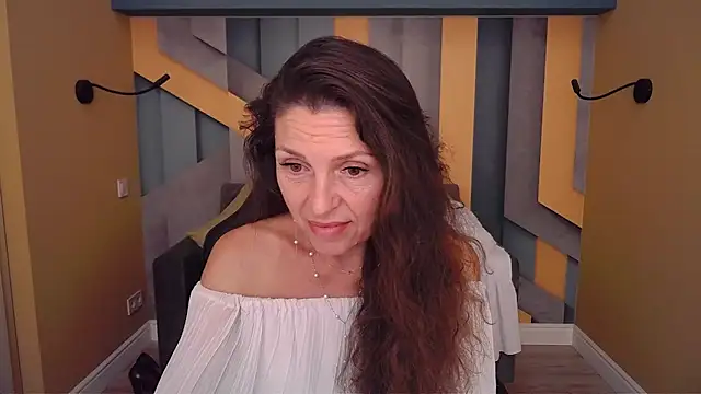 EllaLong webcam
