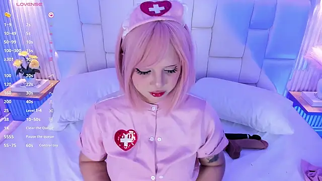 NanaOsaky webcam