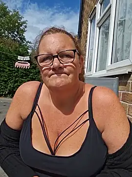 MissQueenBeex live cam on StripChat