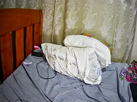 happy_sonia webcam
