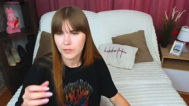 EmilyCuper_ webcam