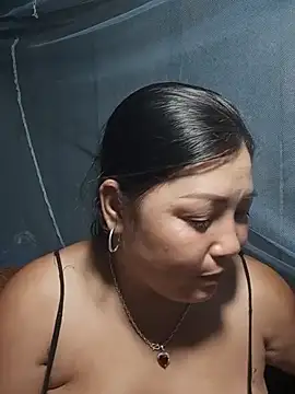 sary-hot2x webcam