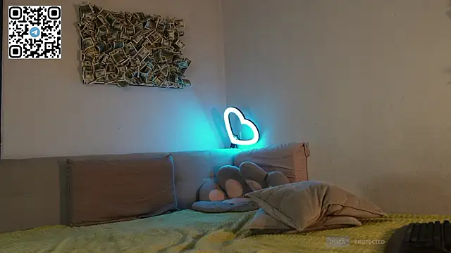 MrsTenderBeast webcam