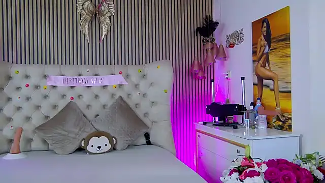 PlayfulShow webcam