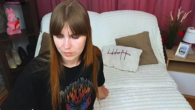EmilyCuper_ webcam