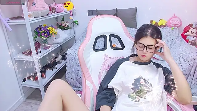 QinQin-888 webcam