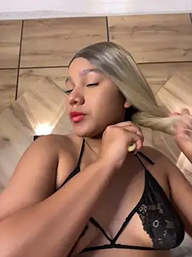 MiaBlonde1 webcam