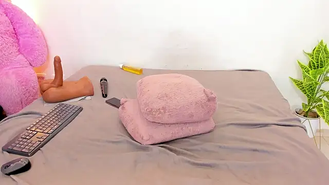 ArianaBlackk webcam