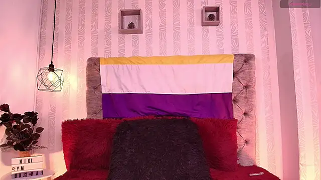 jeanne_holland - Jeanne_holland's free webcam - UK Sex Cams
