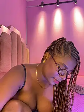 LoveQueen2 webcam