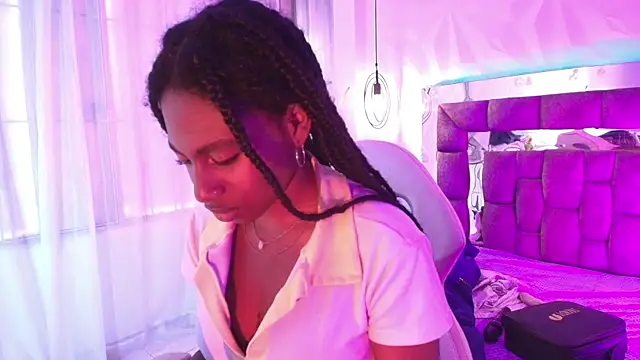 Queen_perla_ webcam