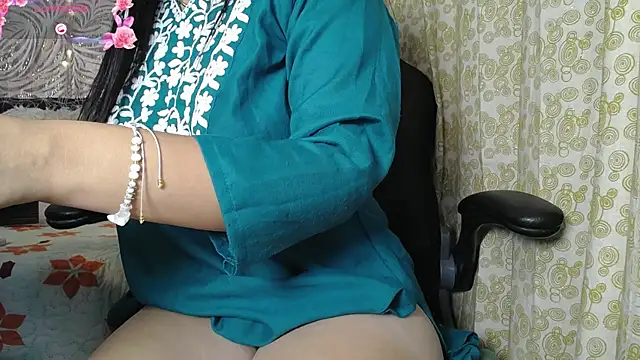 shantala_krisha webcam