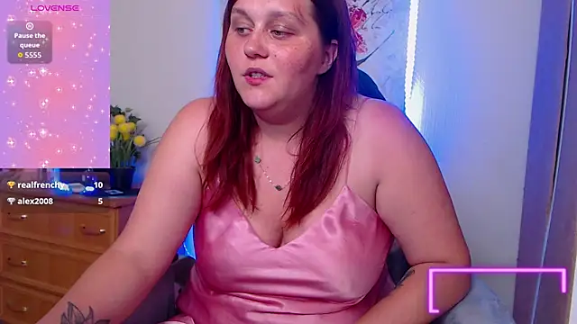 Alisawoods_ webcam