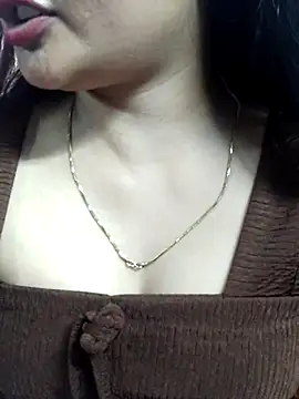 Wild-janvi webcam
