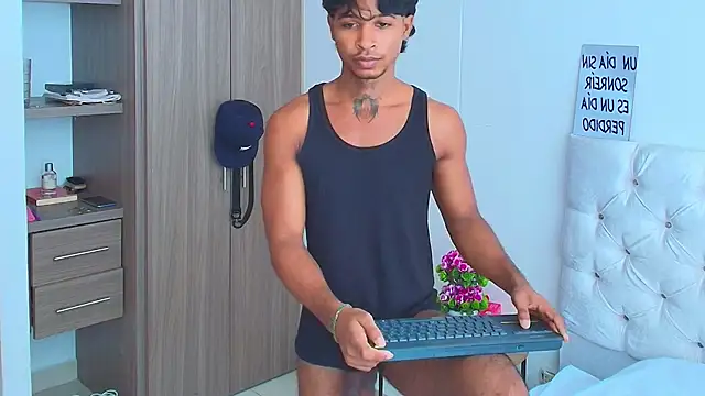 cassian_gold webcam