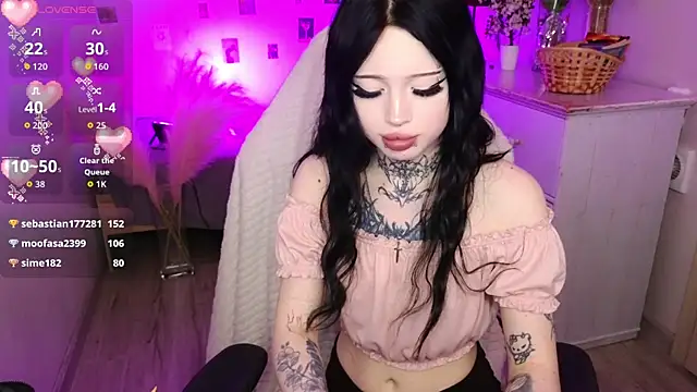 Emma_Kirks webcam