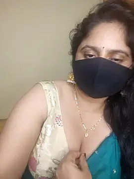 Sravvi499 webcam