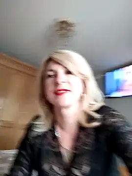 AhlyssaLove1155 webcam
