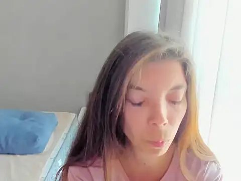 LikaAeiston1 webcam
