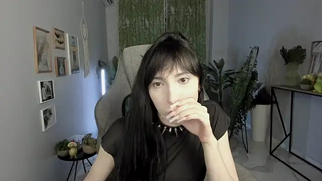 SeraphineSparda webcam
