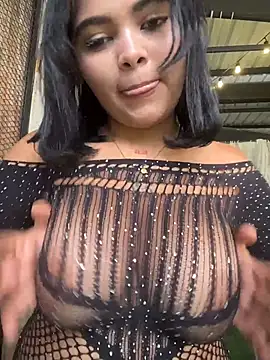 HoneyBunXXX webcam