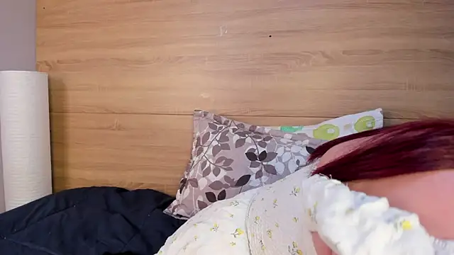 madelaine_blosson webcam