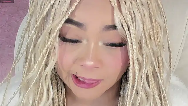 conny__curly webcam