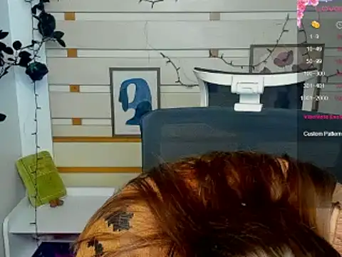 Josephine_Kiss webcam