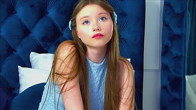 KeiraAsti webcam