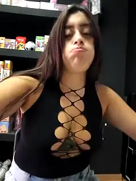 MissNyraSecret webcam