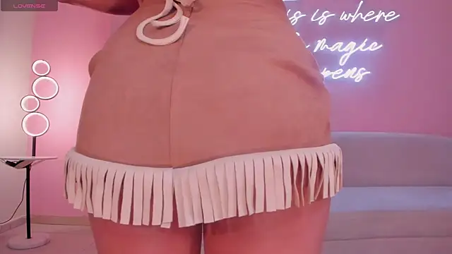 ArianaDumont webcam