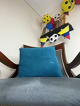 LilaRvsh webcam