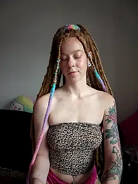 LucidLucy webcam