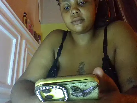 sexychubby22 webcam