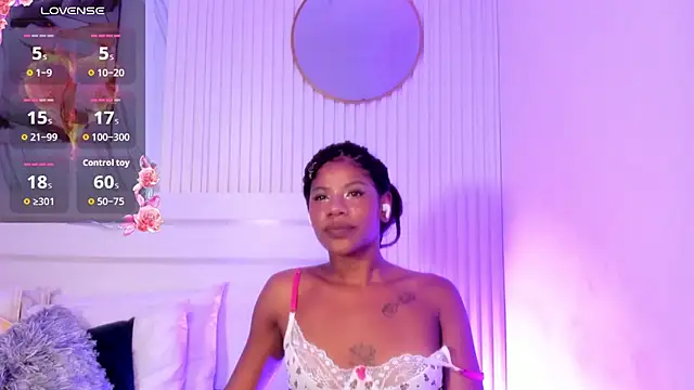 Afro_Luna webcam