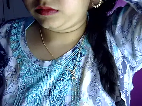 Cute_Aliyaa webcam