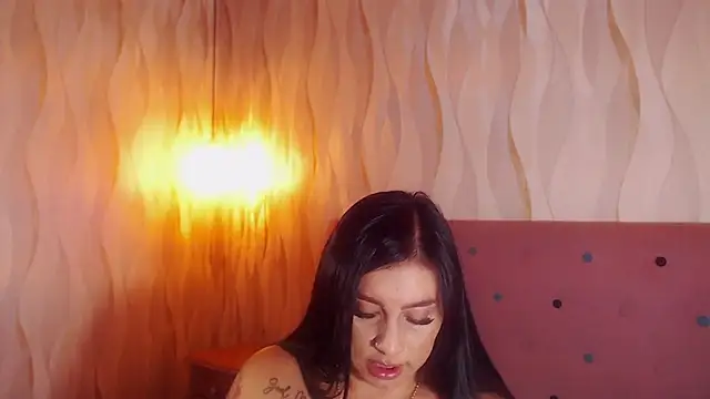 Milf_NaomiBraunx webcam