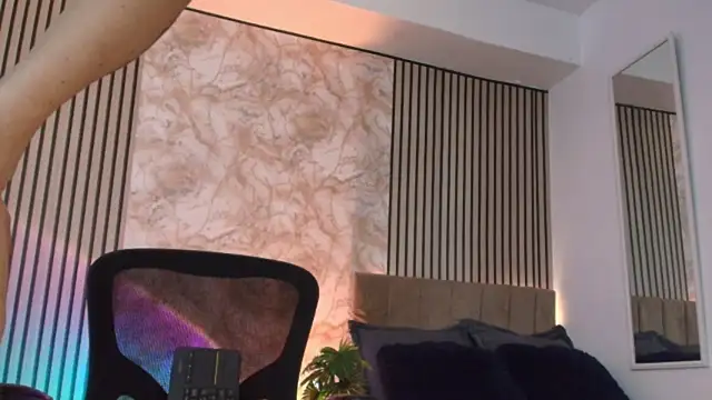 JuliRamirez webcam