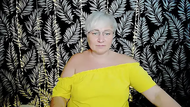 Olivia_playful webcam