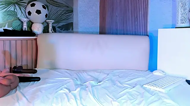 LIAH_IZUMI live cam on StripChat