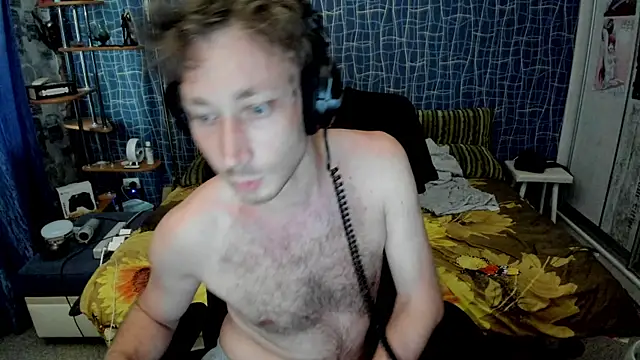 CuteBoy228 webcam