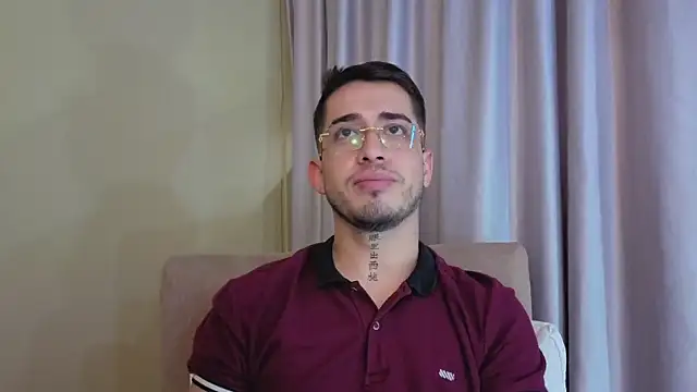 Tommas_Jhonson webcam