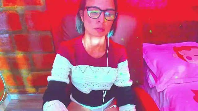 BrianaGarner webcam