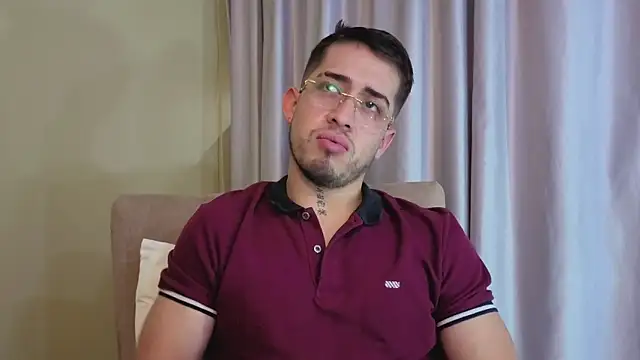 Tommas_Jhonson webcam