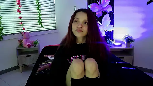 aurora_petitee webcam