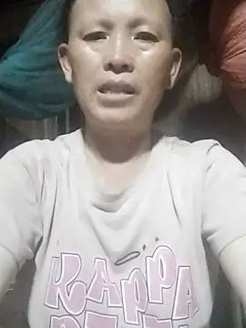 yeuanh1 live cam on StripChat