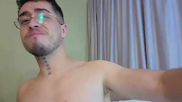 Tommas_Jhonson webcam