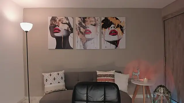LilaWest webcam