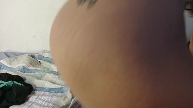chiara04 - Chiara04's free webcam - UK Sex Cams